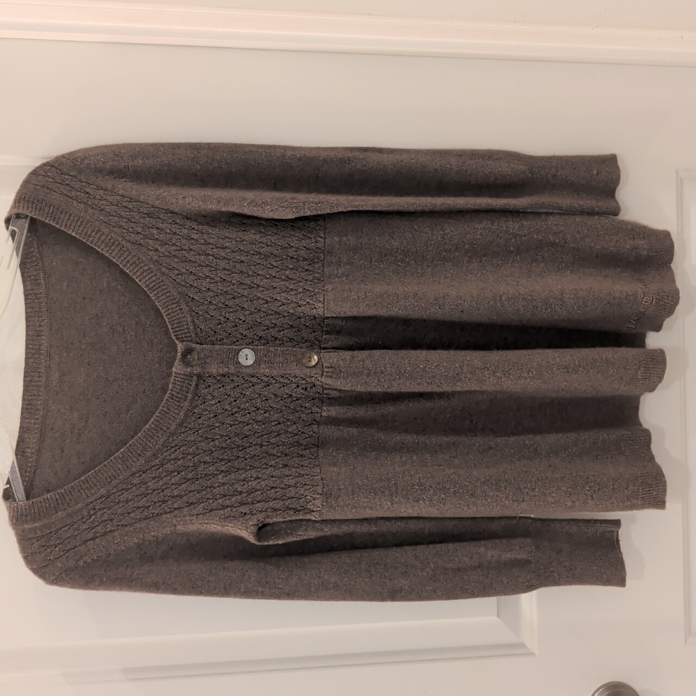 Vertigo Soft Knit Baby Doll Light Gray Brown Sweater W Open Knit Style At Top